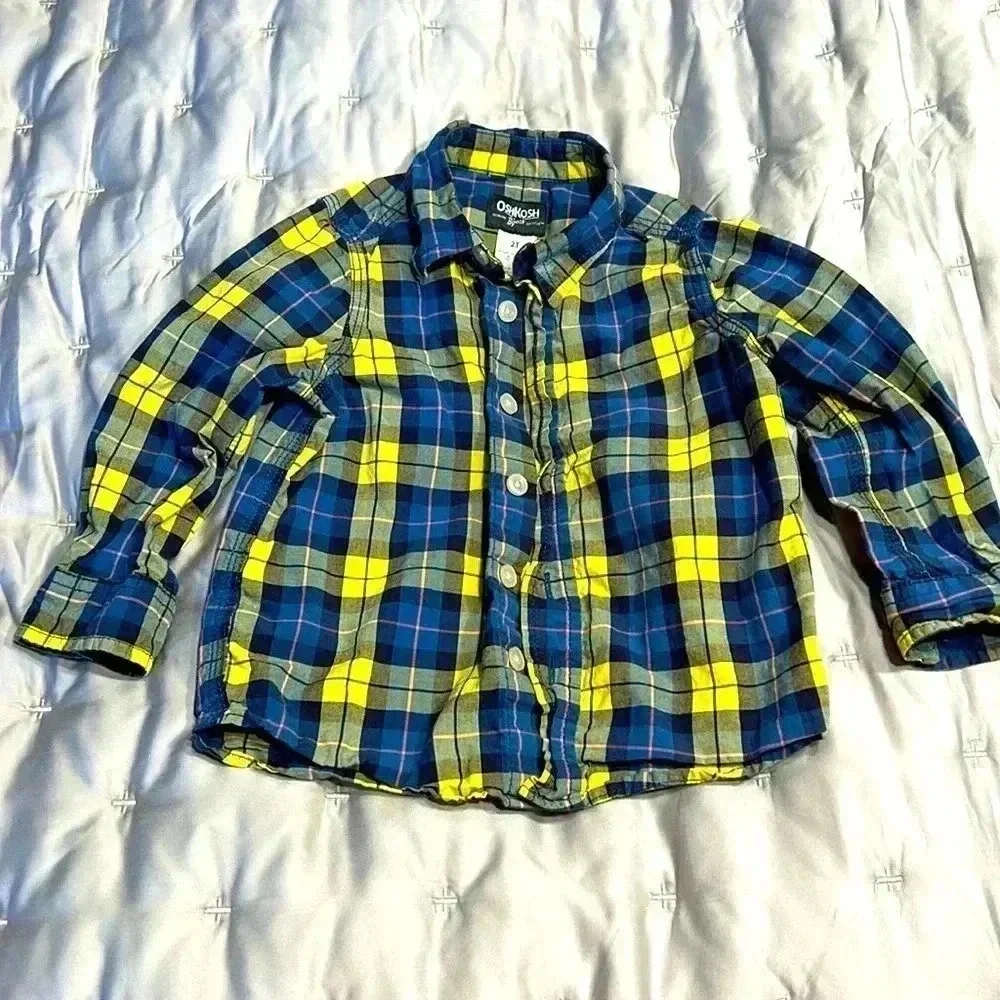5 for 25$ Oshkosh boys button-down shirt